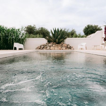 Oltre Gli Ulivi Bed & Breakfast Ostuni Bagian luar foto