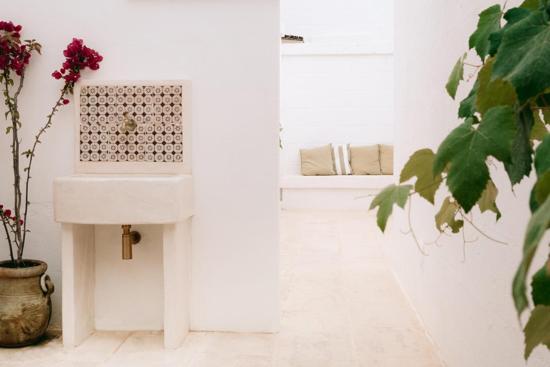 Oltre Gli Ulivi Bed & Breakfast Ostuni Bagian luar foto