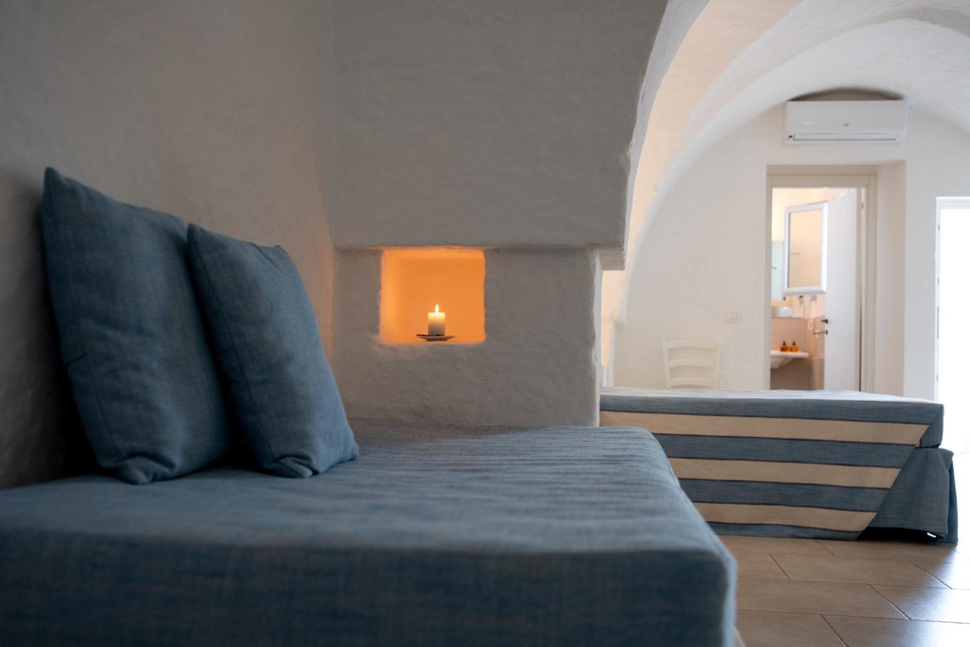Oltre Gli Ulivi Bed & Breakfast Ostuni Bagian luar foto