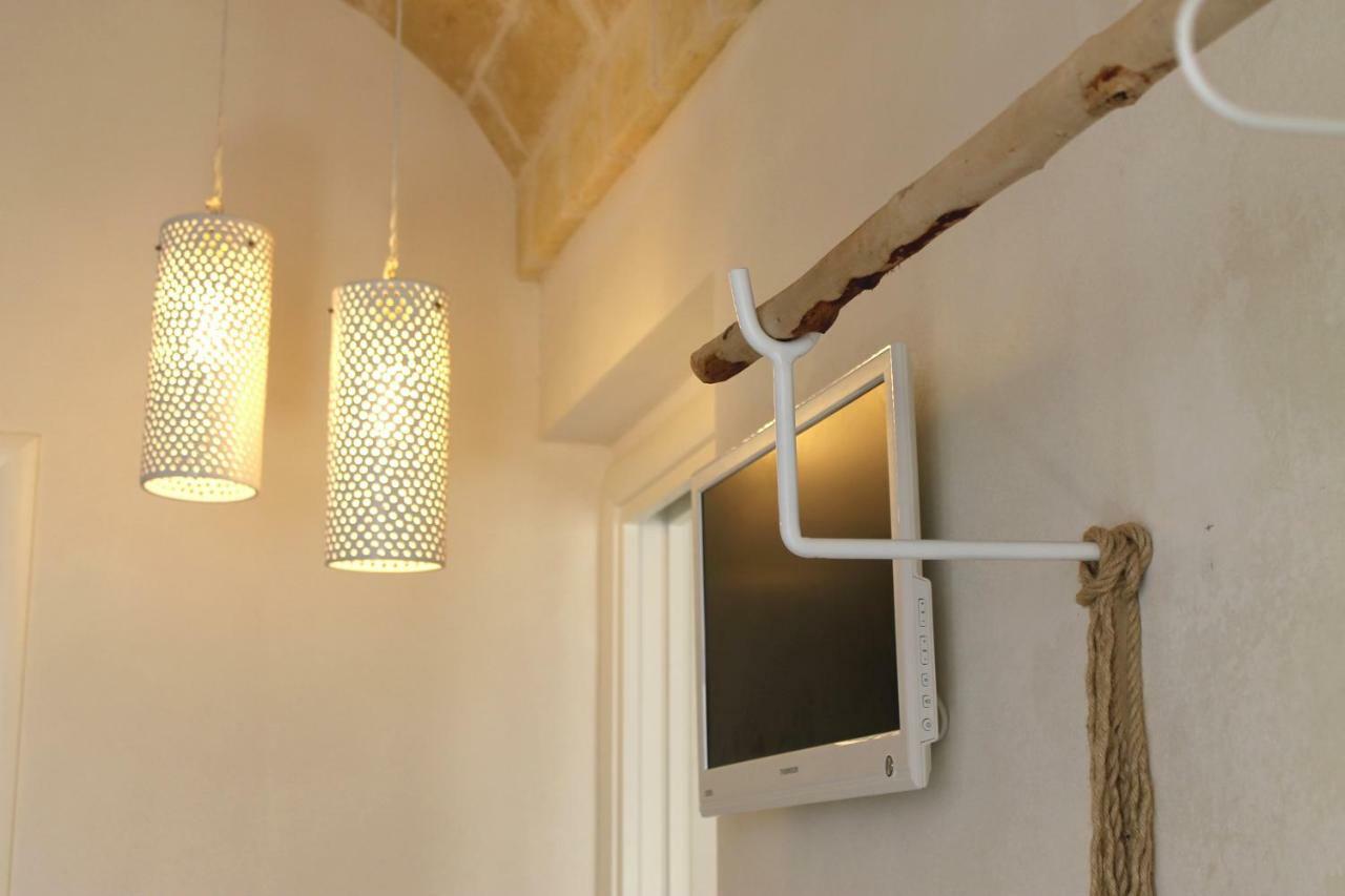 Oltre Gli Ulivi Bed & Breakfast Ostuni Bagian luar foto