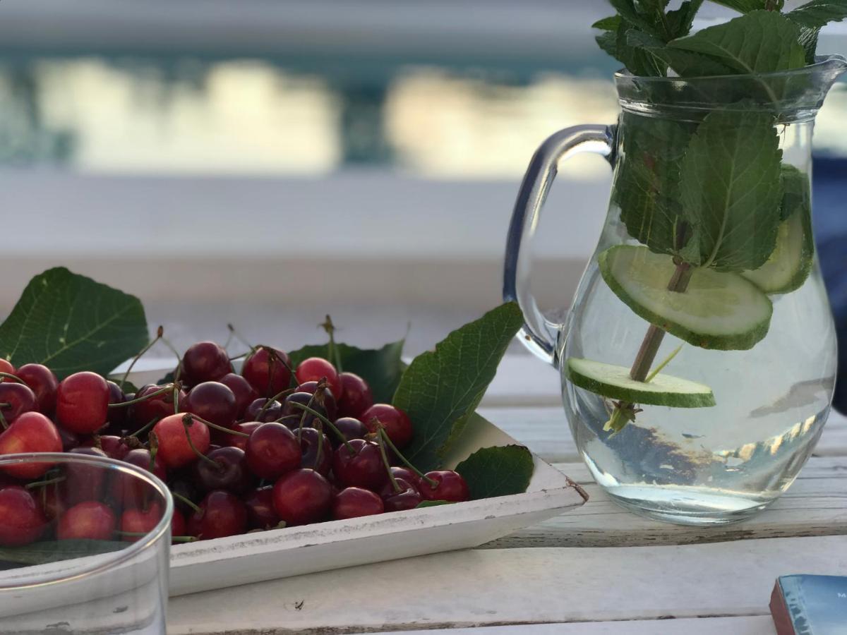 Oltre Gli Ulivi Bed & Breakfast Ostuni Bagian luar foto